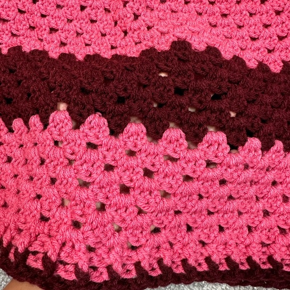 Handmade Chunky‎ Knit Pink Burgundy Crochet Poncho Shawl Boho Granny Cottage - Picture 6 of 10